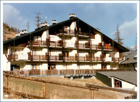 1984-1986 Complesso edilizio per seconda casa 120 alloggi - Frazione Soucheres Hautes - Pragelato (TO)